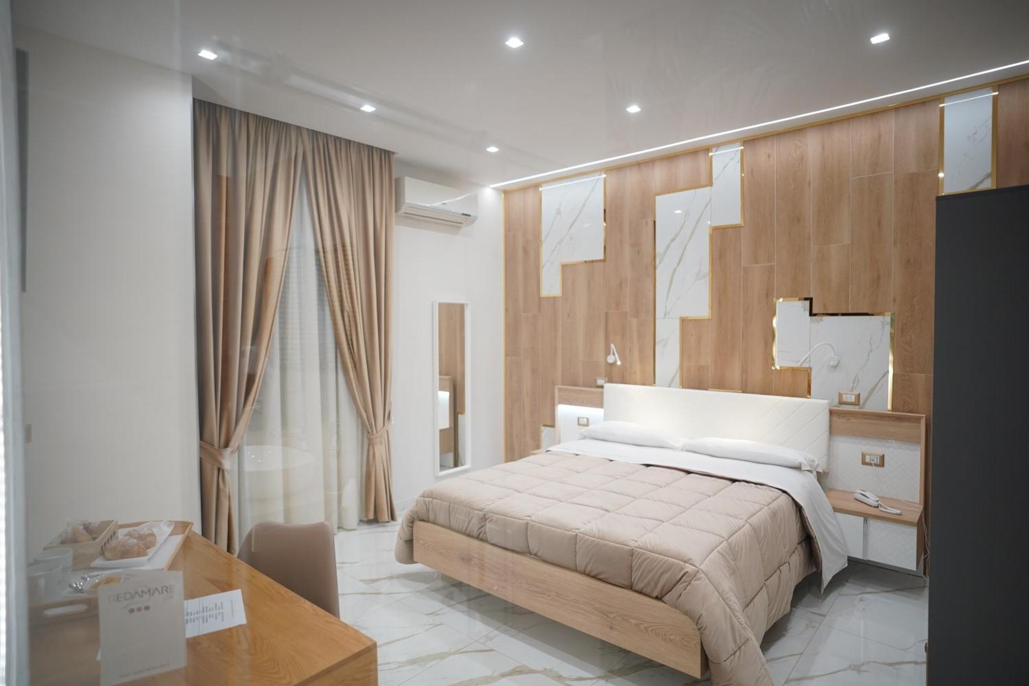 Redamare Hotel